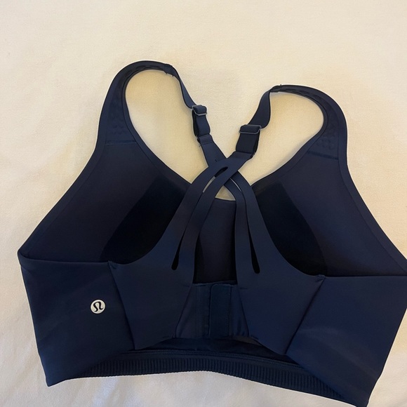 Lululemon Sports Bra, never worn, navy - Picture 2 of 4